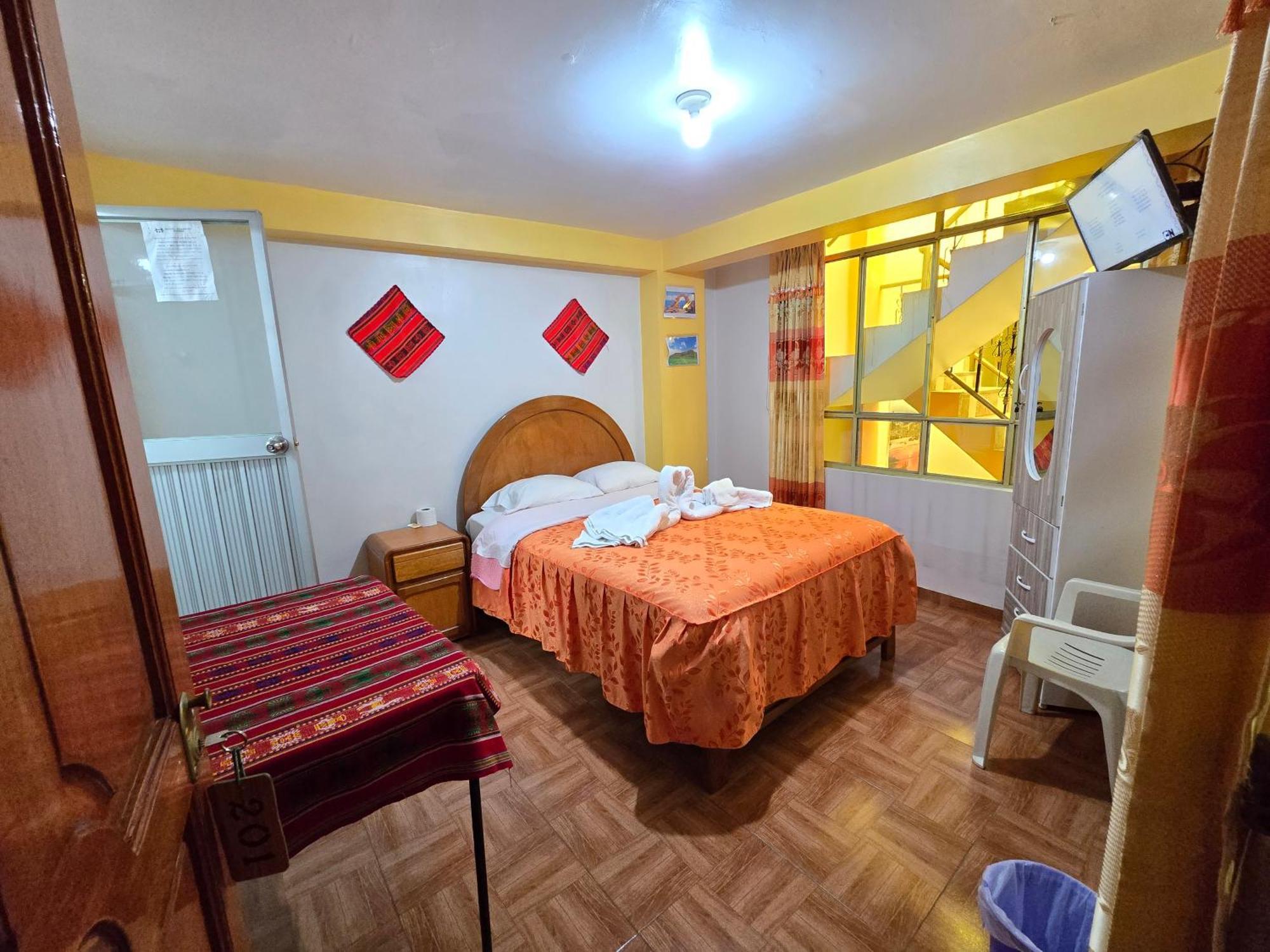 Hostal Acuarius Пуно Екстер'єр фото